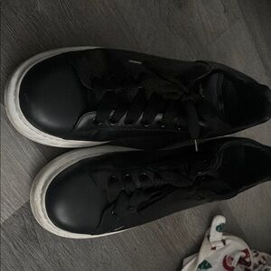 COPY - Alexander McQueen Black and White Low-Top Sneakers